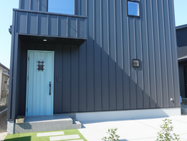 アースハウジング株式会社 一級建築士事務所 開放感のある吹き抜けが映える　ZERO-CUBE＋BOX