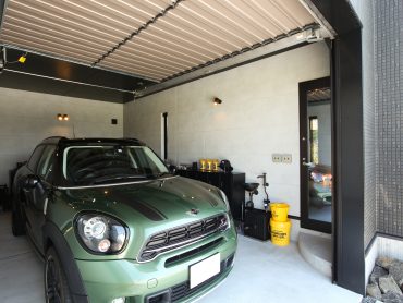 アースハウジング株式会社 一級建築士事務所 大好きな車と共に暮らすZERO-CUBE GARAGE