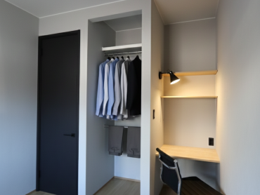 アースハウジング株式会社 一級建築士事務所 美しさと機能性を両立した、ラグジュアリーモダン平屋