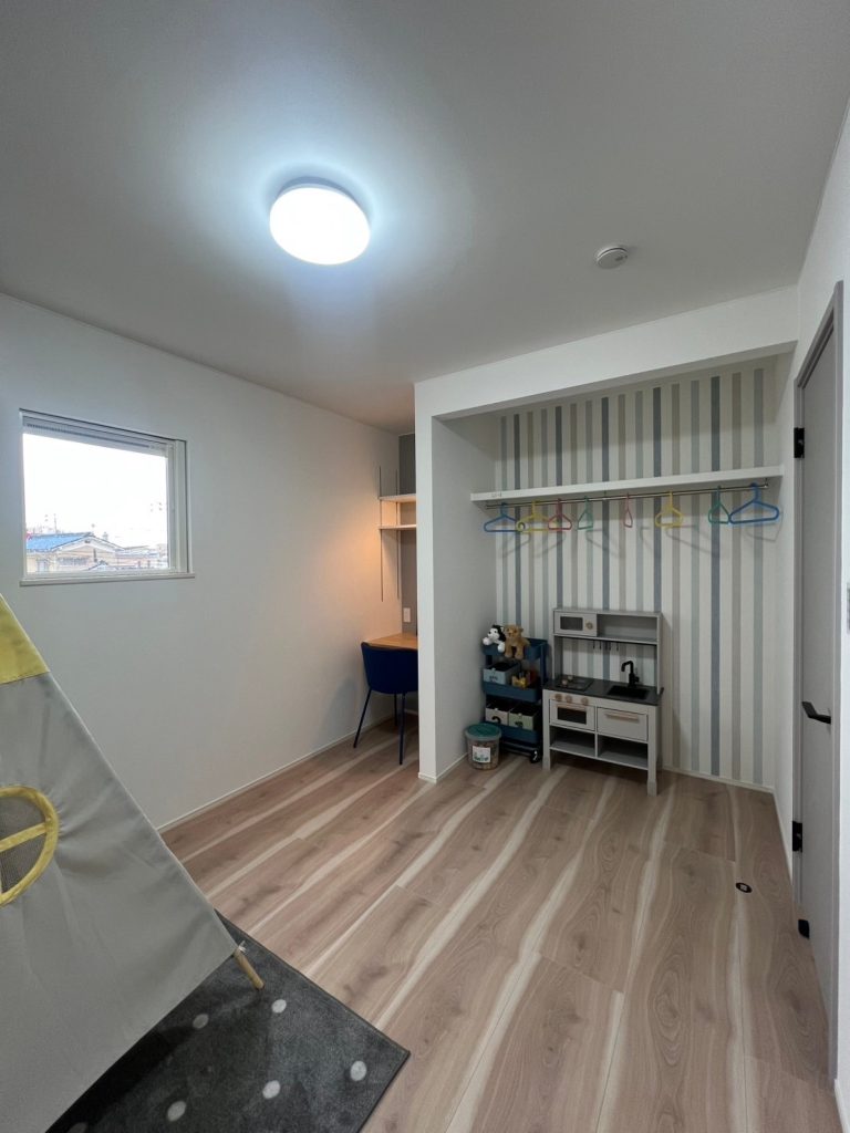 アースハウジング株式会社 一級建築士事務所 シンプルな外観からは想像できないホテルライクな住まい